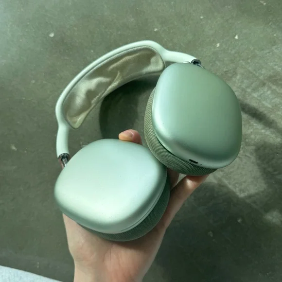 Apple AirPods Max - Picture 3 of 9